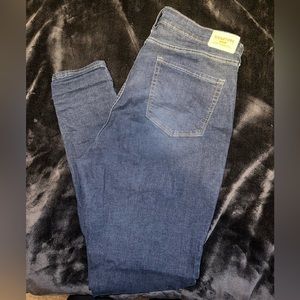 Levi’s Perfect Shaping Skinny Jeans